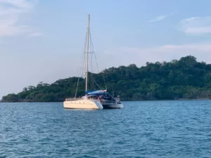 Belize Catamaran 43 (AC)