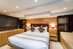 Princess Flybridge 64 (AC)