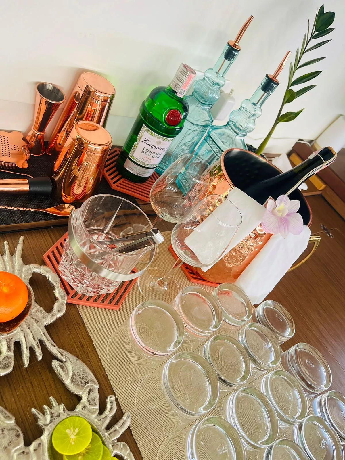 image showing mixers and cocktails served at ang thong national marine park