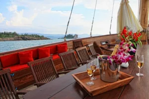 drinks reception on the red baron sailing junk in koh samui