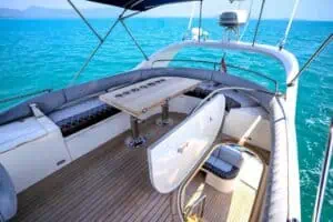 fairline flybridge rear