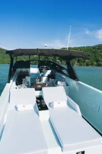 Loungers VIP speedboat